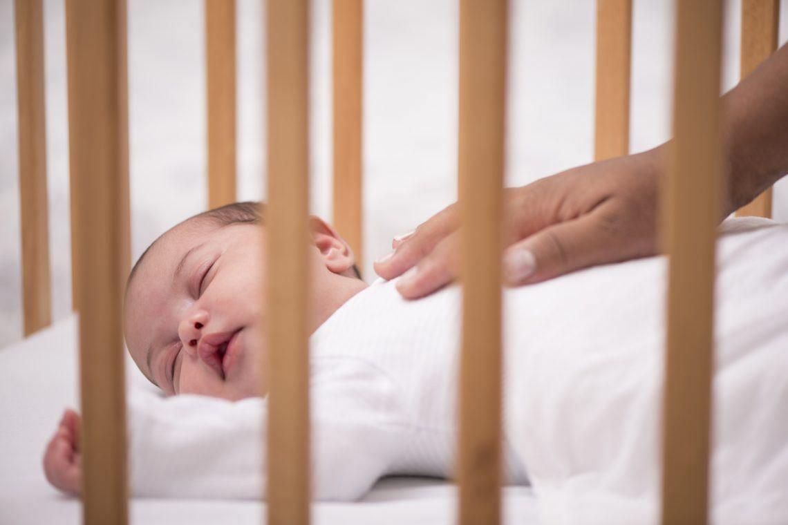 6 tips to help encourage positive sleep practices for your baby and your family